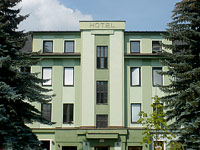 Hotel Padevt - esk Tebov (hotel) - pohled od ndra
