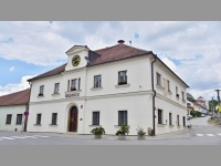 Radnice - idlochovice (historick budova) - 