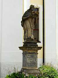 Kostel sv. Vclava - Zvole (kostel) - Socha sv. Jana Nepomuckho