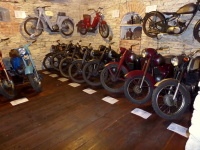 Muzeum motocykl a hraek - estajovice (muzeum) - 