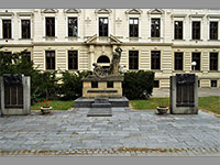 Pomnk - Tebo (pomnk) - Pomnk obtem zla