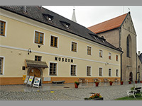 
                        Muzeum Jindichohradecka-knihovna - Jindichv Hradec (muzeum)