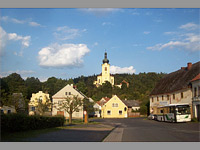 Nečtiny (obec) - Pohled na část obce a kostel