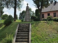 
                        Pomník obětem 1.světové války - Úsilné (pomník)