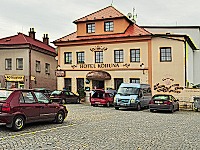 
                        Hotel Koruna-Pecka  (hotel)