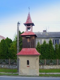 Kaple se zvonikou - Dolnky u Olomouce ( kaplika)