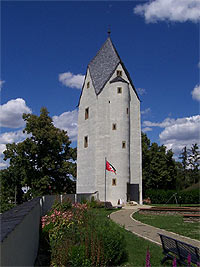 Drahanovice (tvrz, zmek) - foto Kochlar - ern v