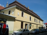 foto Dm U apotol - Valask Mezi (historick budova)
