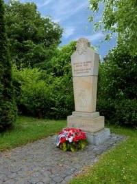 Pomník padlých ve 2.sv.válce - Liboš (pomník)