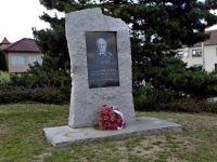 Pomnk Ludvka Svobody - Hroznatn (pomnk)