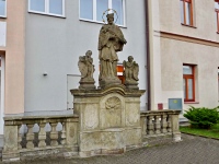 Socha sv. Jana Nepomuckho - Police nad Metuj (socha) - 