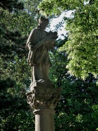 Socha sv. Jana Nepomuckho - Krom (socha) - 