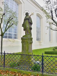 Socha sv. Jana Nepomuckho - Krom (socha) - 