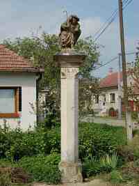Lodnice (obec) - Kamenn sloup z r. 1494
