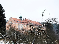 Nelepe-ernvka (obec) - Domov svat Albty