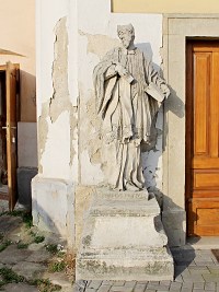 Socha sv. Filipa Neriho - Hevlín (socha)