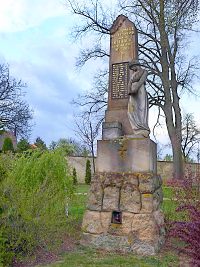 Pomnk Obtem  1  svtov vlky - Lukov (pomnk) 