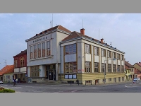 Radnice a spoitelna - Jaromice nad Rokytnou (budova) - 