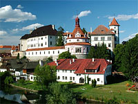 Jindichv Hradec (hrad a zmek) - Pohled na Zmek a Hrad
