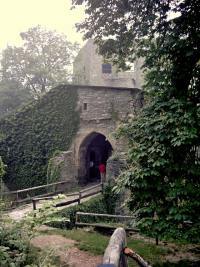 Hukvaldy (zcenina hradu) - Jena z bran.