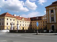 Zmek s kostelem sv. Markty - Jaromice nad Rokytnou (tvrz, zmek) - 