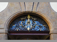 Klementinum - Praha 1 (historick budova) - detail kovn v prchodu