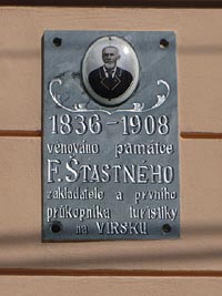 Vr (obec) - pamtn deska
