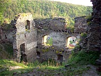 Frejntejn (zcenina hradu) - Pohled na vnitn st hradu (foto: Lubovsk T.)