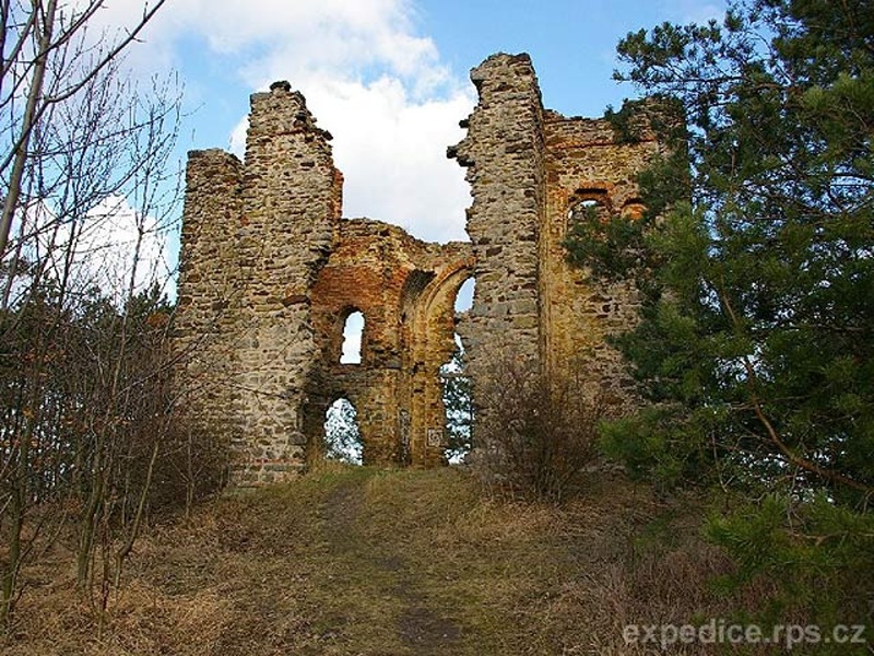 foto Zcenina kaple Poven sv. Ke - Bstv (zcenina)