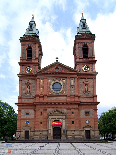 foto Kostel Sv. Vclava - Praha 5 (kostel)