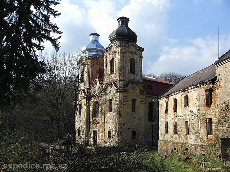 foto Kostel Navtven Panny Marie - Skoky (kostel)