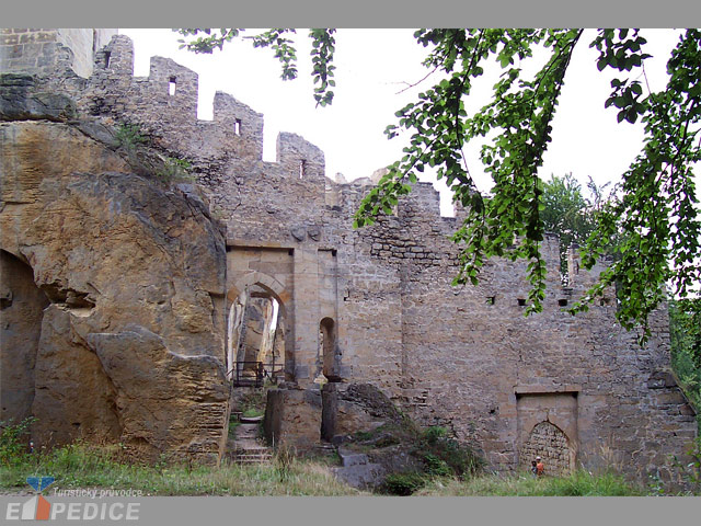 foto Helfenburk (zcenina hradu)