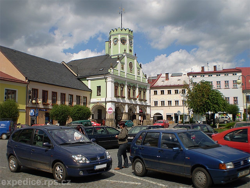 foto Police nad Metuj (msto)