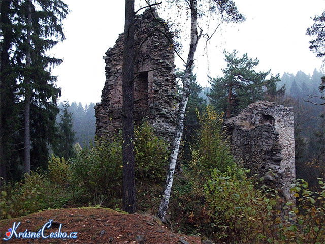 foto Louek - Louzek (zcenina hradu)