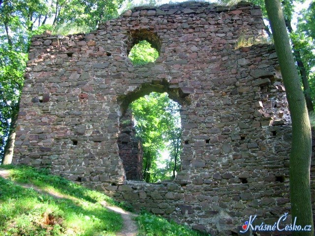 foto Fultejn (zcenina hradu)