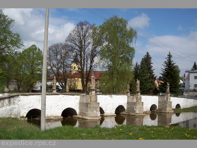 foto Barokn most se sochami svatch - Bl nad Radbuzou (most)