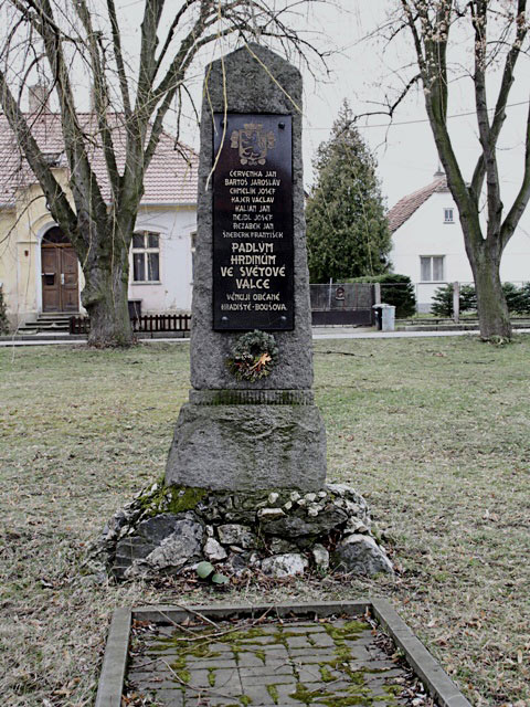 foto Pomnk Obtem 1. svtov vlky - Blovice (pomnk)