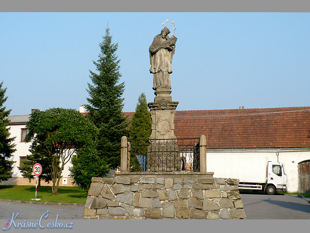 foto Socha svatho Jana Nepomuckho - Ostrov nad Oslavou (drobn pamtka)