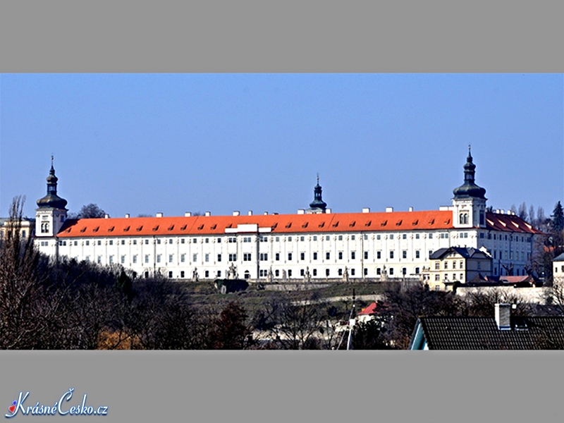 foto Jezuitsk kolej - Kutn hora (historick budova)