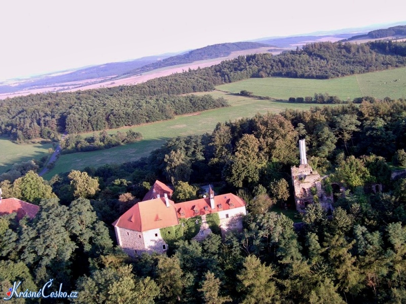 foto Zcenina hradu - Roupov (zcenina hradu)