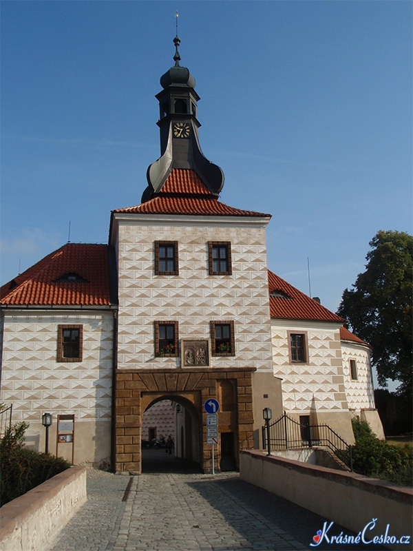 foto Kostelec nad ernmi Lesy (zmek)