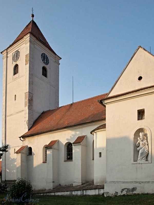 foto Kostel sv. Mikule - Pern (kostel)