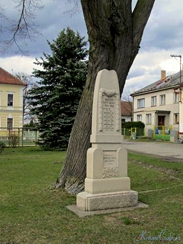 foto Pomnk Obtem 1. svtov vlky - Zlukov (pomnk)