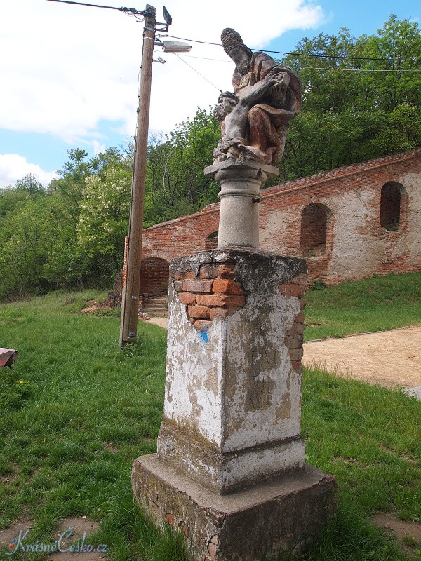 foto Sloup se sousom Nejsvtj Trojice - Jaroslavice (sloup)