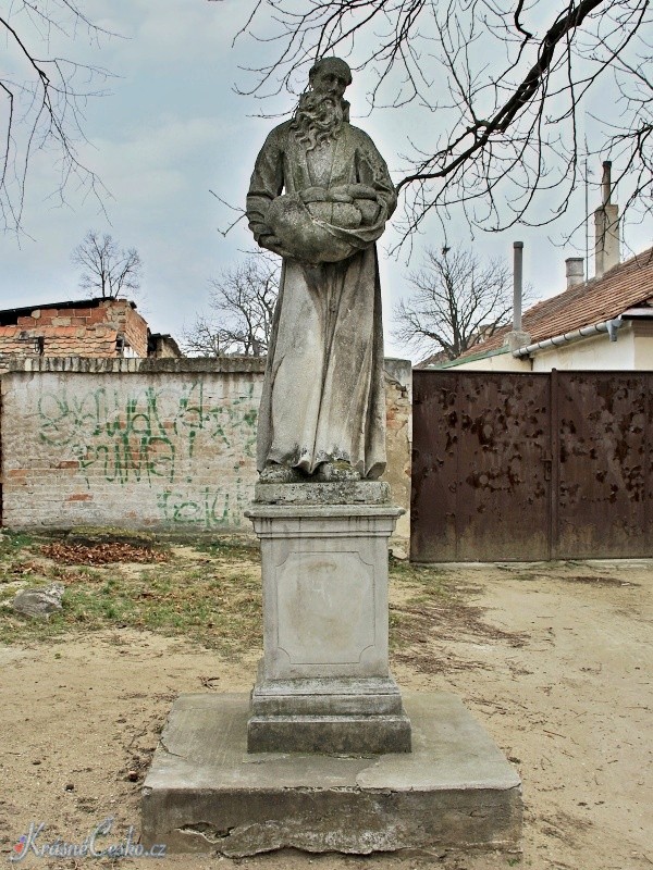 foto Socha kapucnskho svtce - Hrabtice (socha)