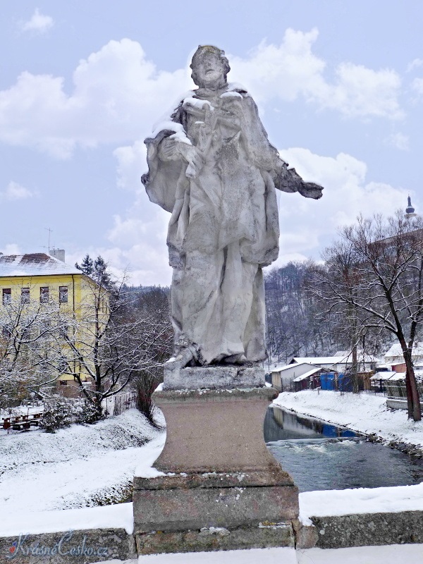 foto Socha sv. Jana Nepomuckho - Nm욝 nad Oslavou (socha)