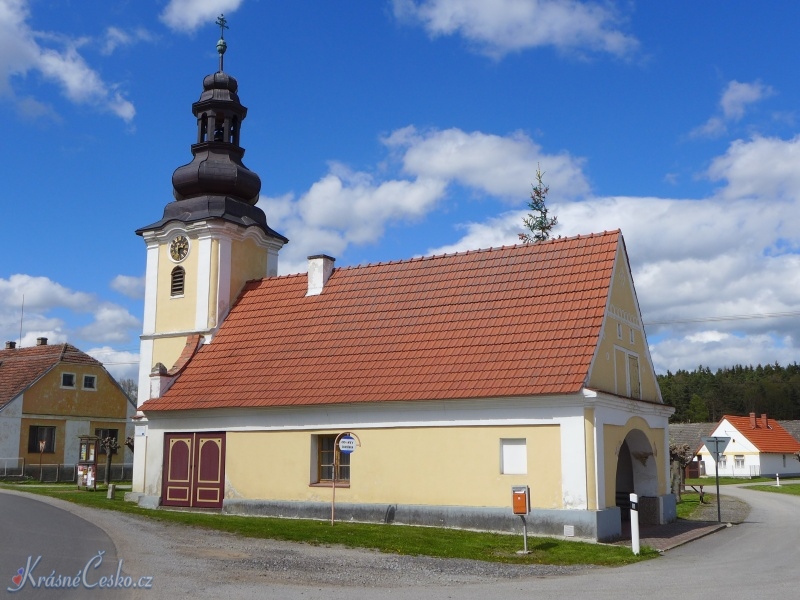 foto Kaple se zvonikou - Svinky (zvonice)