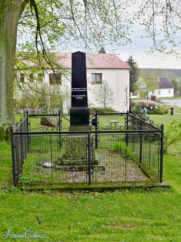 foto Pomnk Obtem 1. svtov vlky - Sudomice u Bechyn (pomnk)